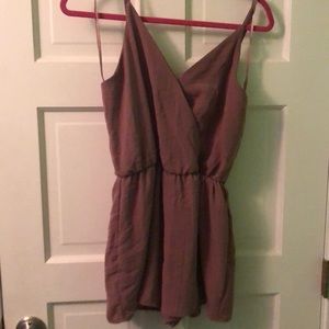 Light purple v neck romper